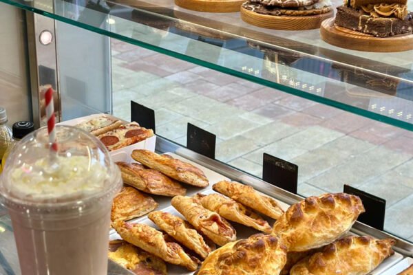 pastries-cakes-milkshakes pastries-cakes-milkshakes